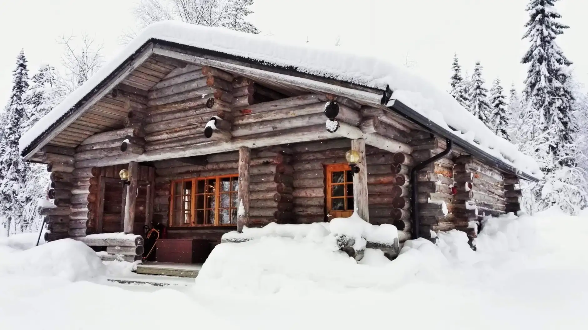 Jänkä 16 mökki edestä